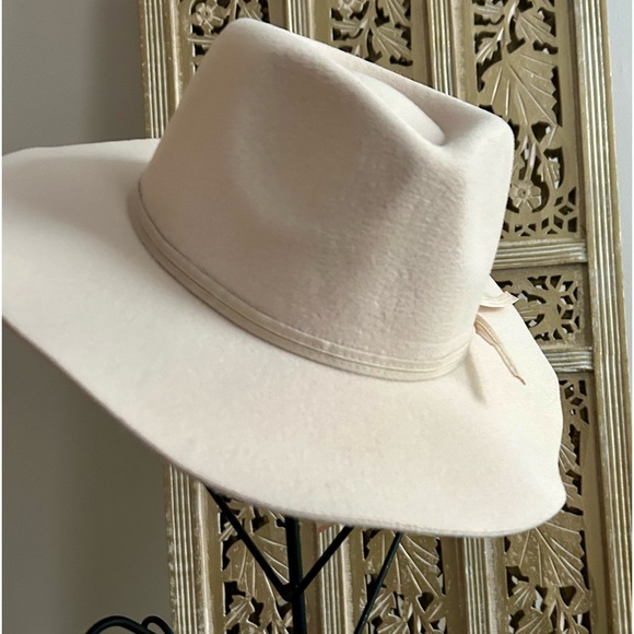 Serra Stetson Rancher Style Felt Hat Beige Crème Nude New with tag One size - Picture 2 of 6